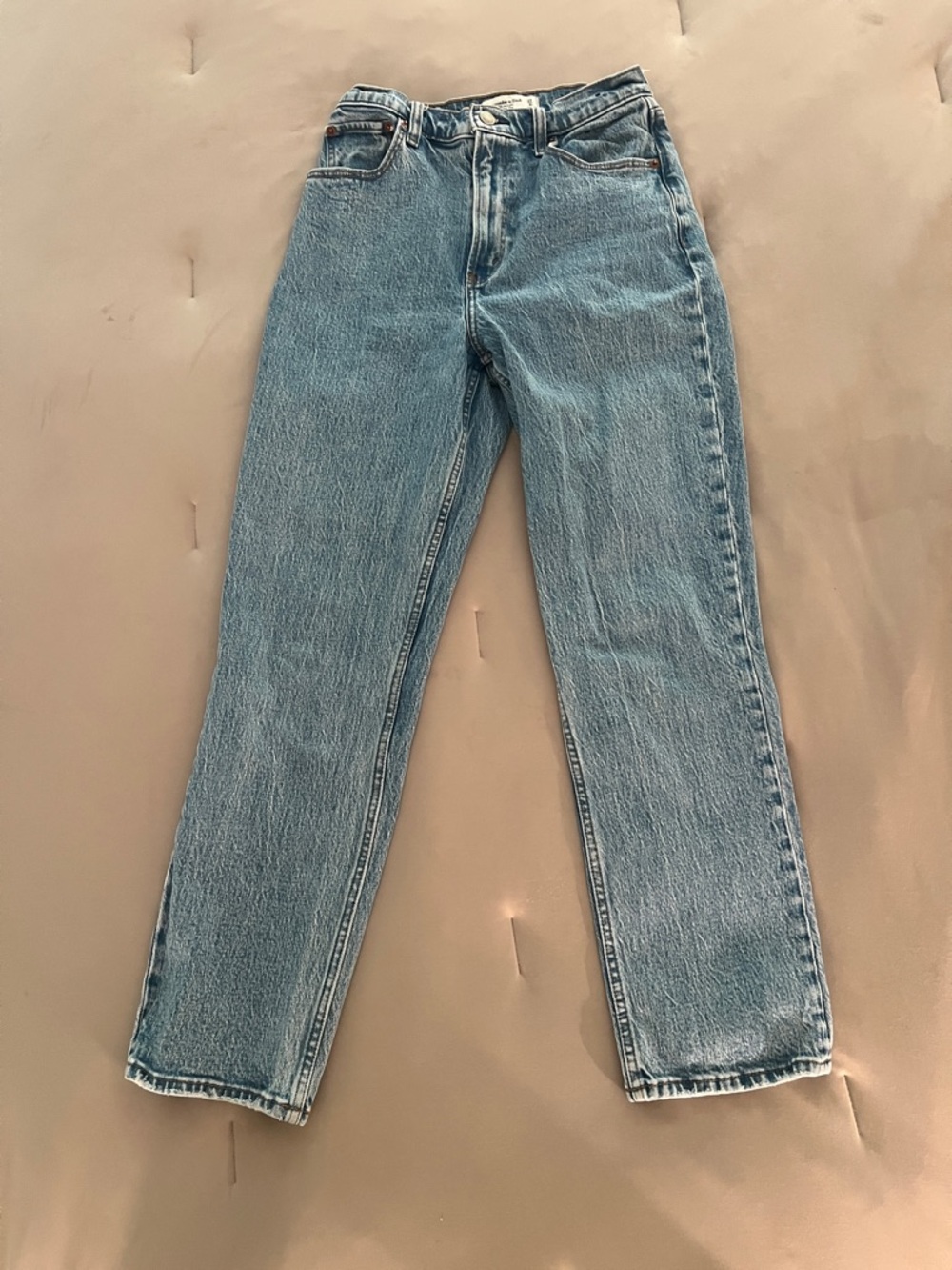 Abercrombie & Fitch The 90’s Straight Ultra High Rise Jeans, Curve Love Short